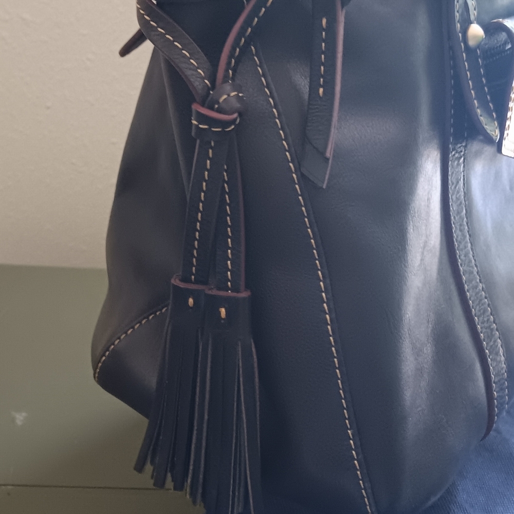 Dooney & Bourke "The Classic Smith bag" in Florentine leather - Picture 3 of 7